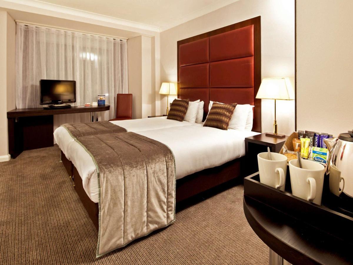 Mercure London Kensington Hotel Экстерьер фото