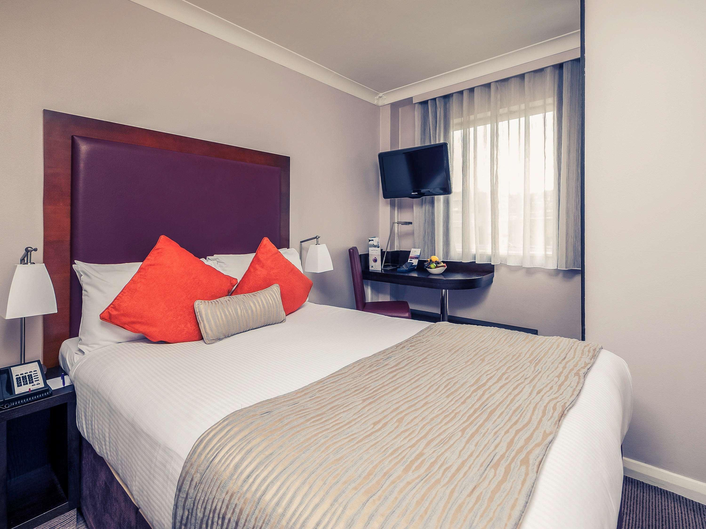 Mercure London Kensington Hotel Экстерьер фото