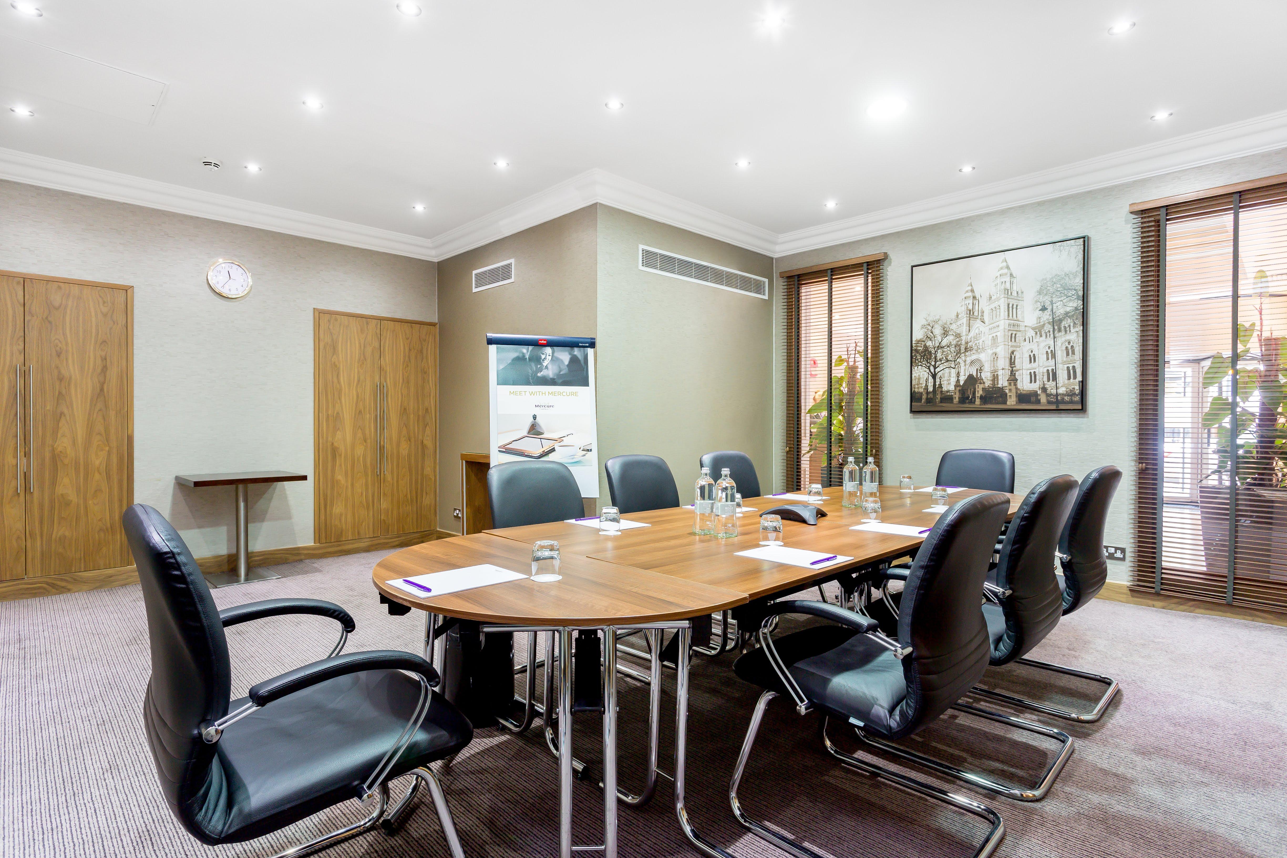 Mercure London Kensington Hotel Экстерьер фото