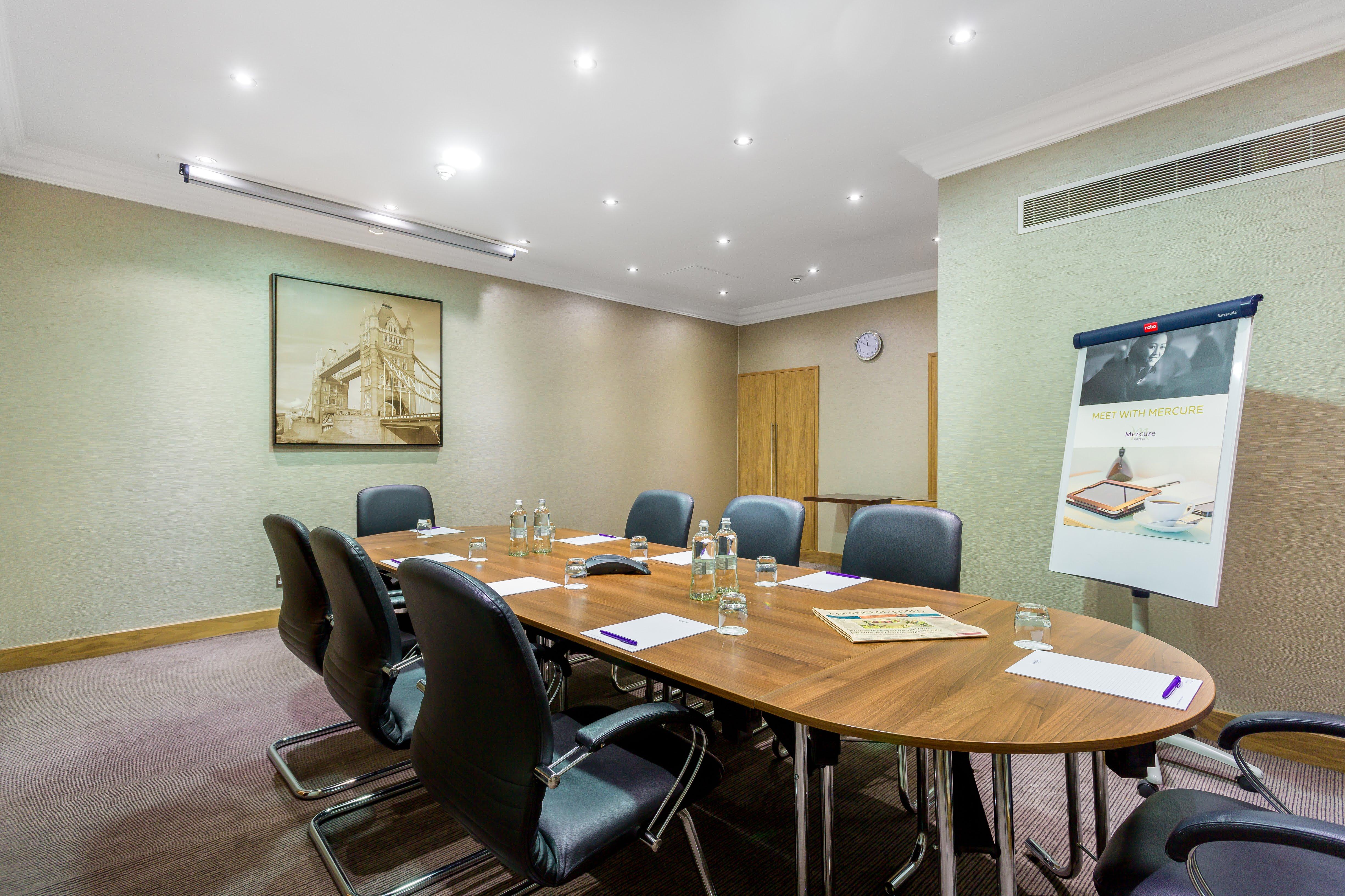 Mercure London Kensington Hotel Экстерьер фото