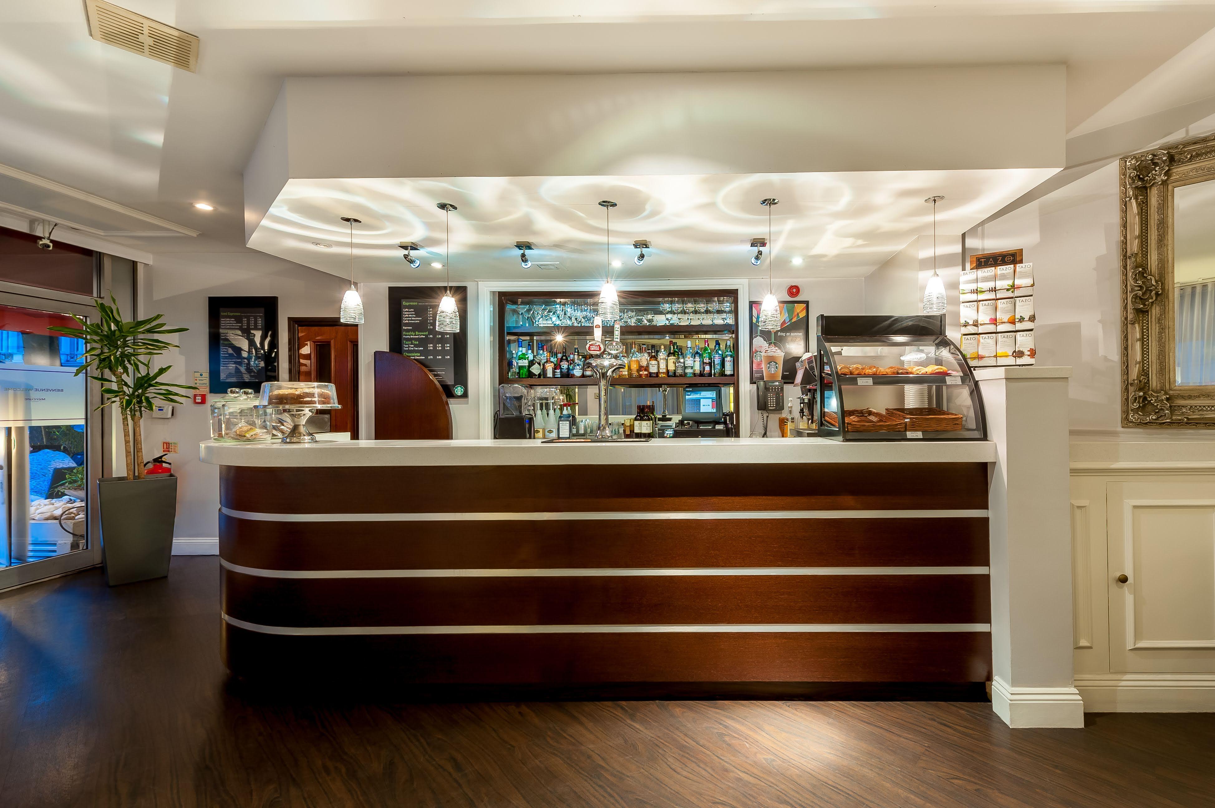 Mercure London Kensington Hotel Экстерьер фото
